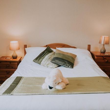 The White Bear Bed & Breakfast Devizes Ngoại thất bức ảnh
