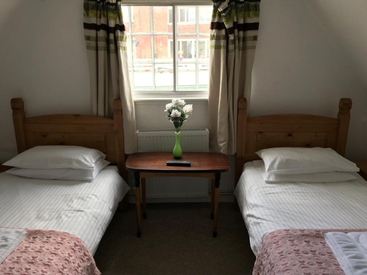 The White Bear Bed & Breakfast Devizes Ngoại thất bức ảnh